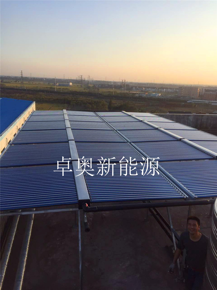 丹陽(yáng)朗亭賓館太陽(yáng)能加空氣能熱泵熱水工程竣工